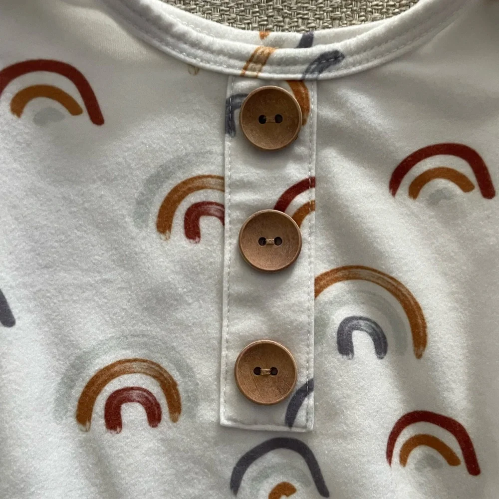 Caden Lane sleep gown and hat set 0-3